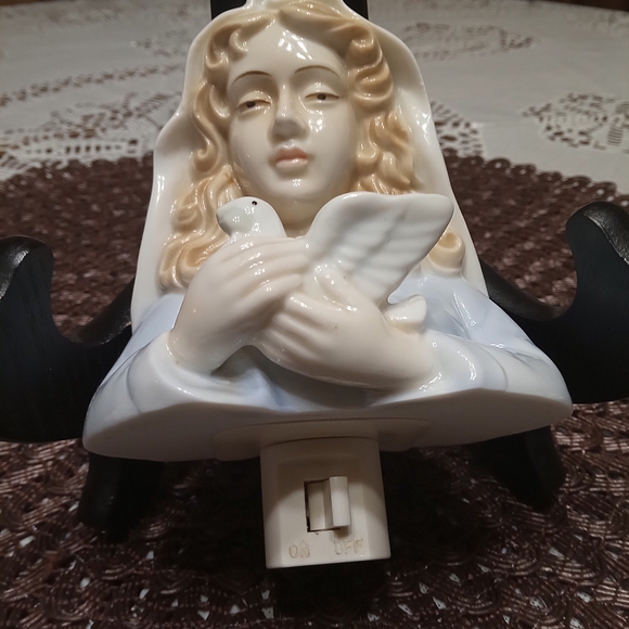 Vintage House of Lloyd Virgin Mary and Dove Night Light - Picture 5 of 5